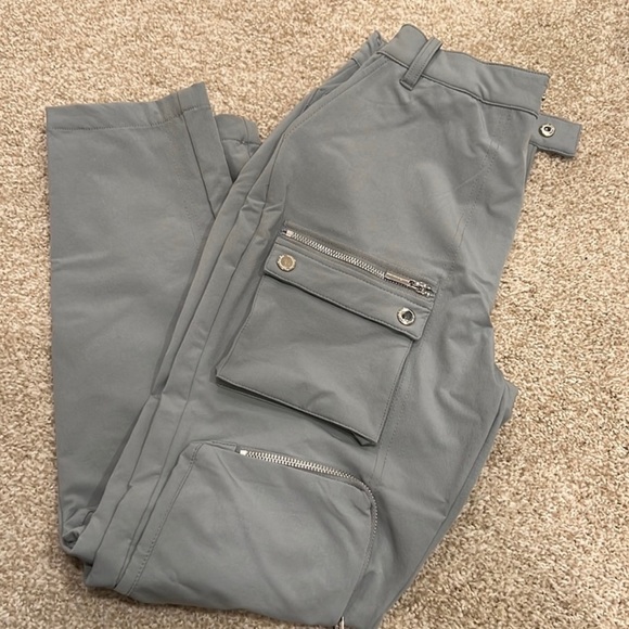 NWOT - Maniere De Voir Grey Technical Cargo Pants - Picture 6 of 7